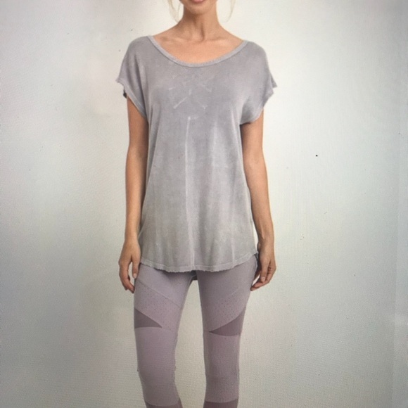 Lavender/gray lattice strap back longer length top - Picture 4 of 8